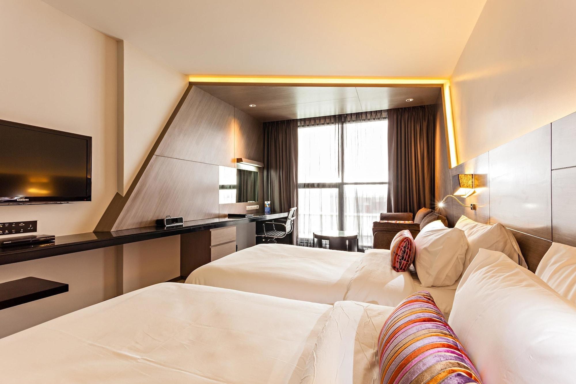 Hyatt Place Bangkok Sukhumvit 1 Exterior photo