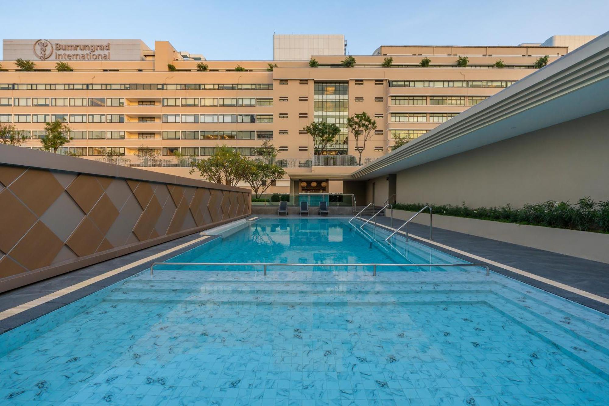 Hyatt Place Bangkok Sukhumvit 1 Exterior photo